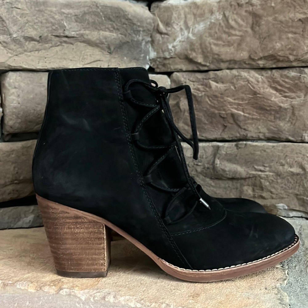 Sam Edelman Millard Black Ankle Boots with Lace Up Accent / SZ 6